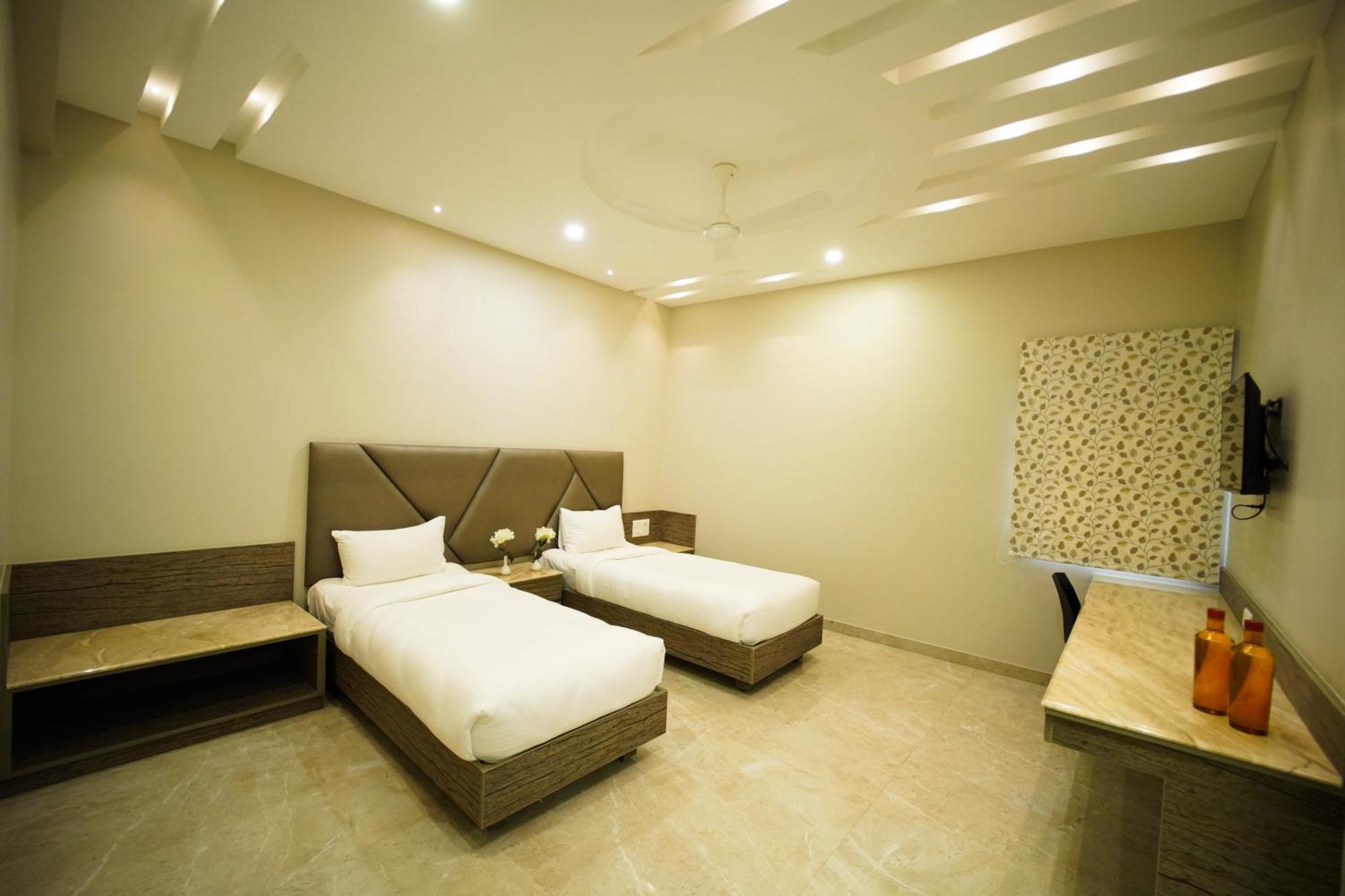 Sun Shine Hotel Bangalore Exterior foto