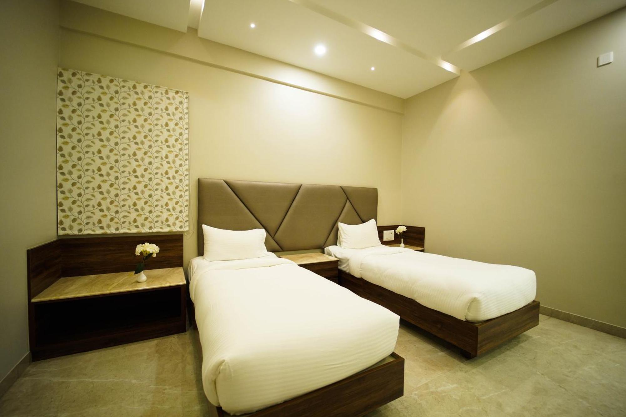 Sun Shine Hotel Bangalore Exterior foto